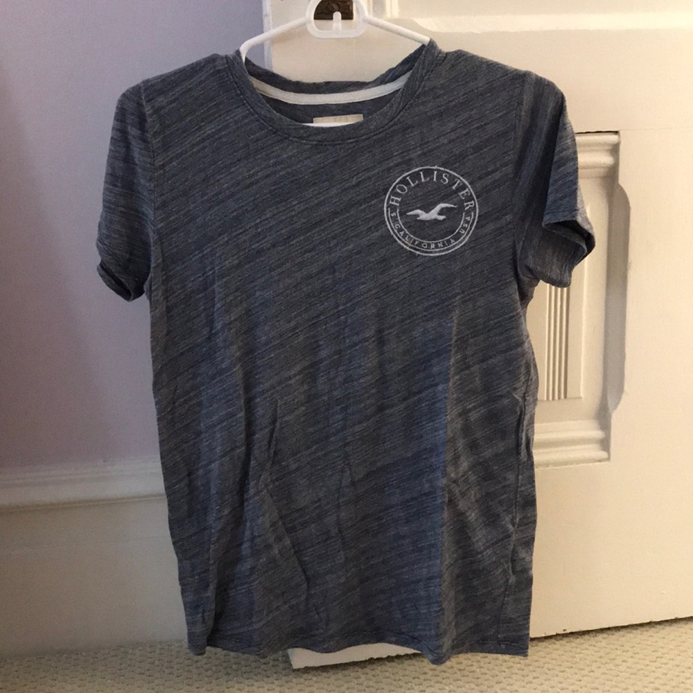 Hollister multi colored t shirt